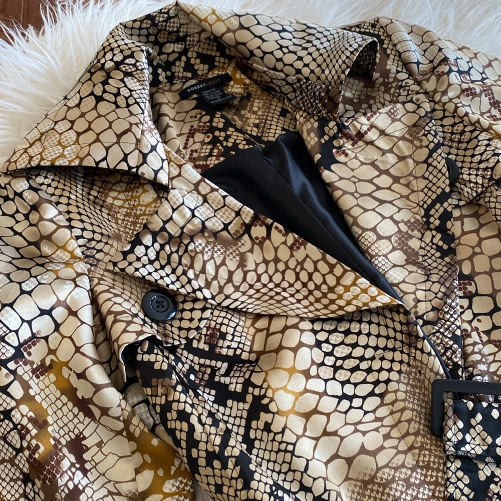 ROBERT LOUIS silky snake pattern jacket - Picture 3 of 16